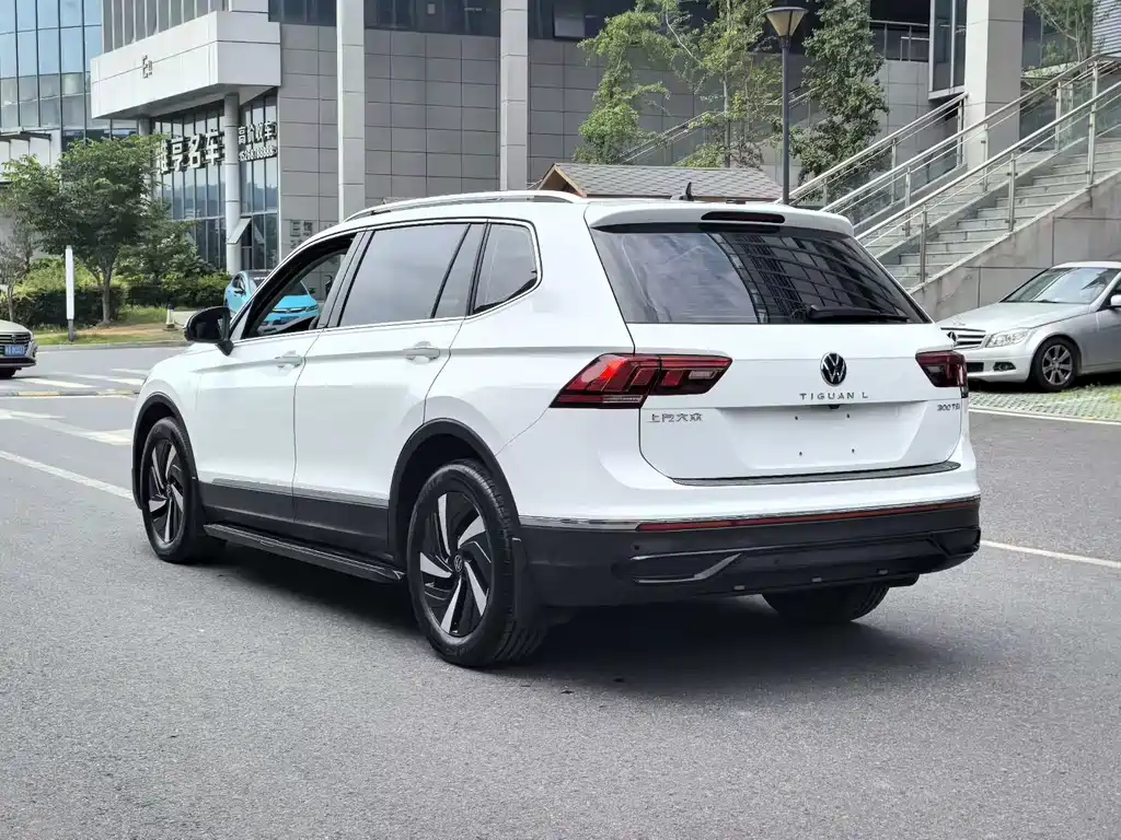Volkswagen Tiguan L 2025
