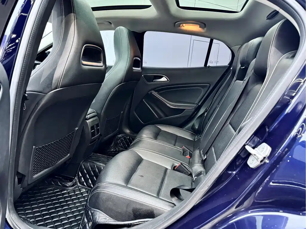 Mercedes-Benz GLA 2018 — фото 10