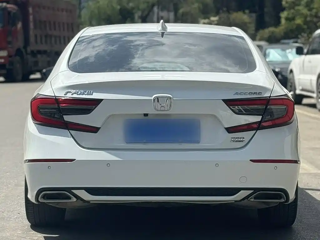 Honda Accord 2023 — фото 10
