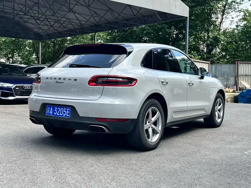Porsche Macan 2017 — фото 4