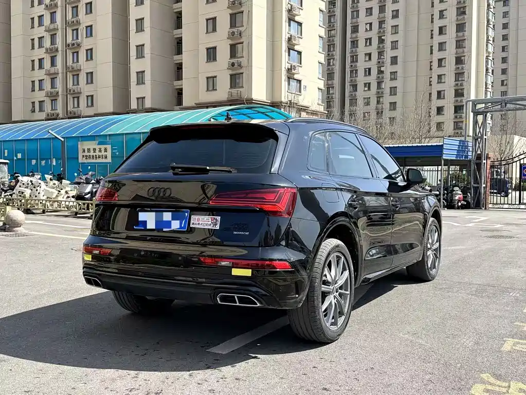 Audi Q5L 2023 — фото 4