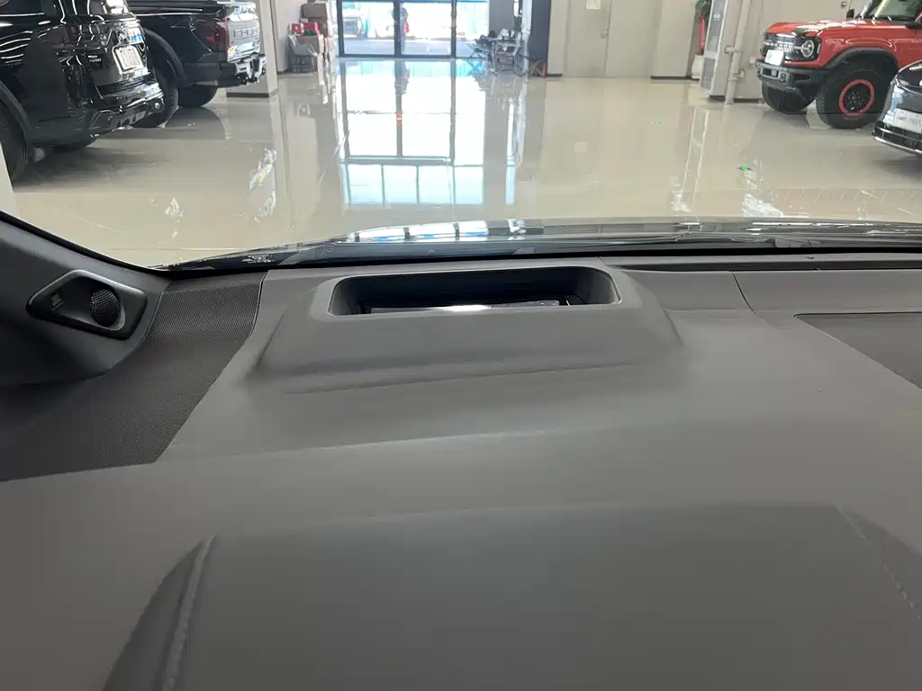 Toyota Alphard 2025 — фото 23