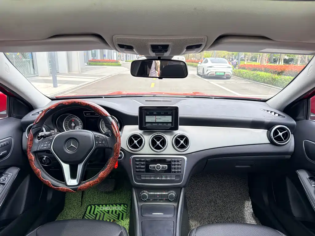 Mercedes-Benz GLA 2015 — фото 7
