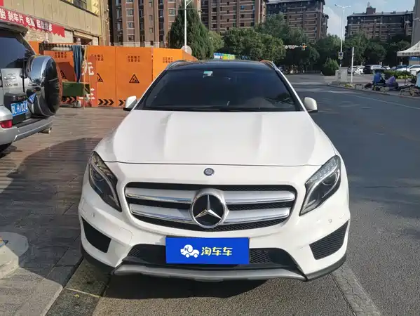 Mercedes-Benz GLA 2015
