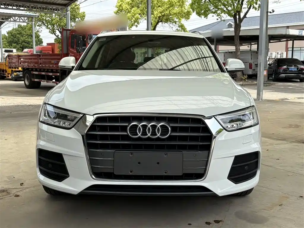Audi Q3 2018 — фото 25