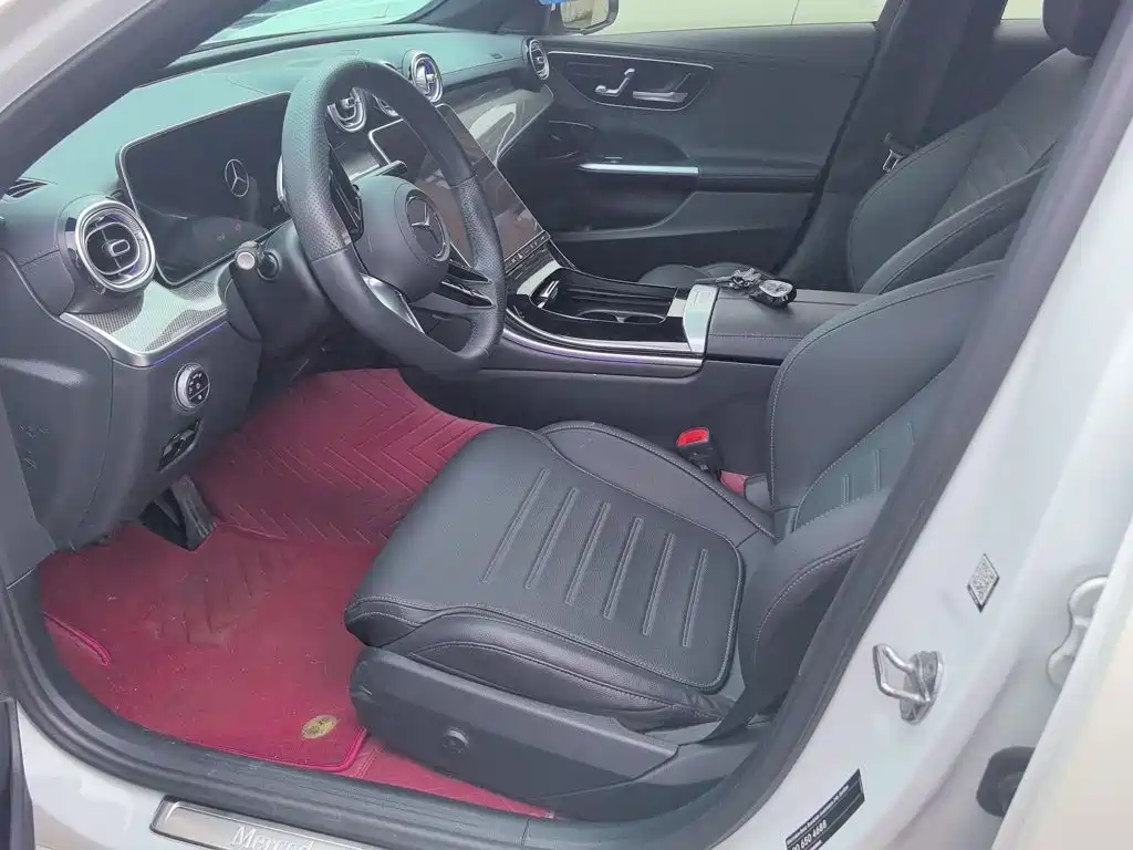 Mercedes-Benz C-Class 2023 — фото 15