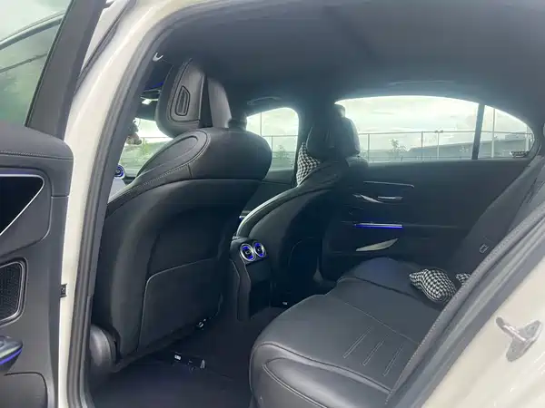 Mercedes-Benz C-Class 2022