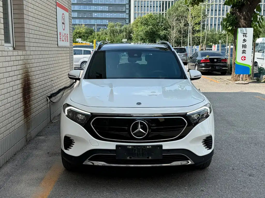 Mercedes-Benz EQB 2023