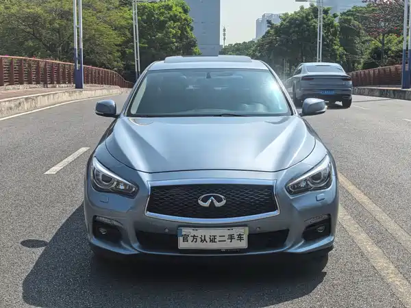 Infiniti Q50L 2015