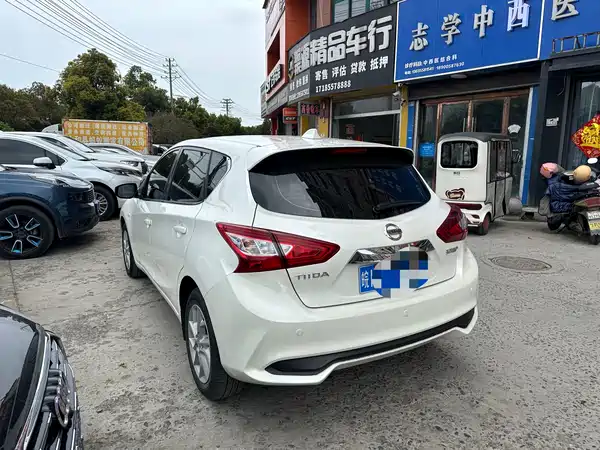 Nissan Tiida 2023