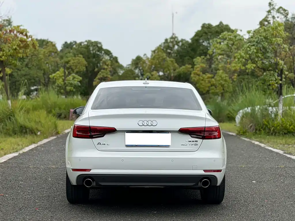 Audi A4L 2017 — фото 8