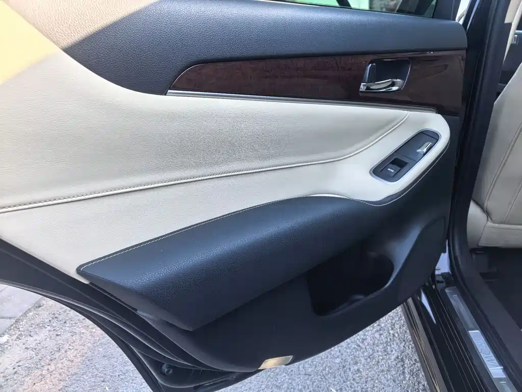 Toyota Crown 2018 — фото 11
