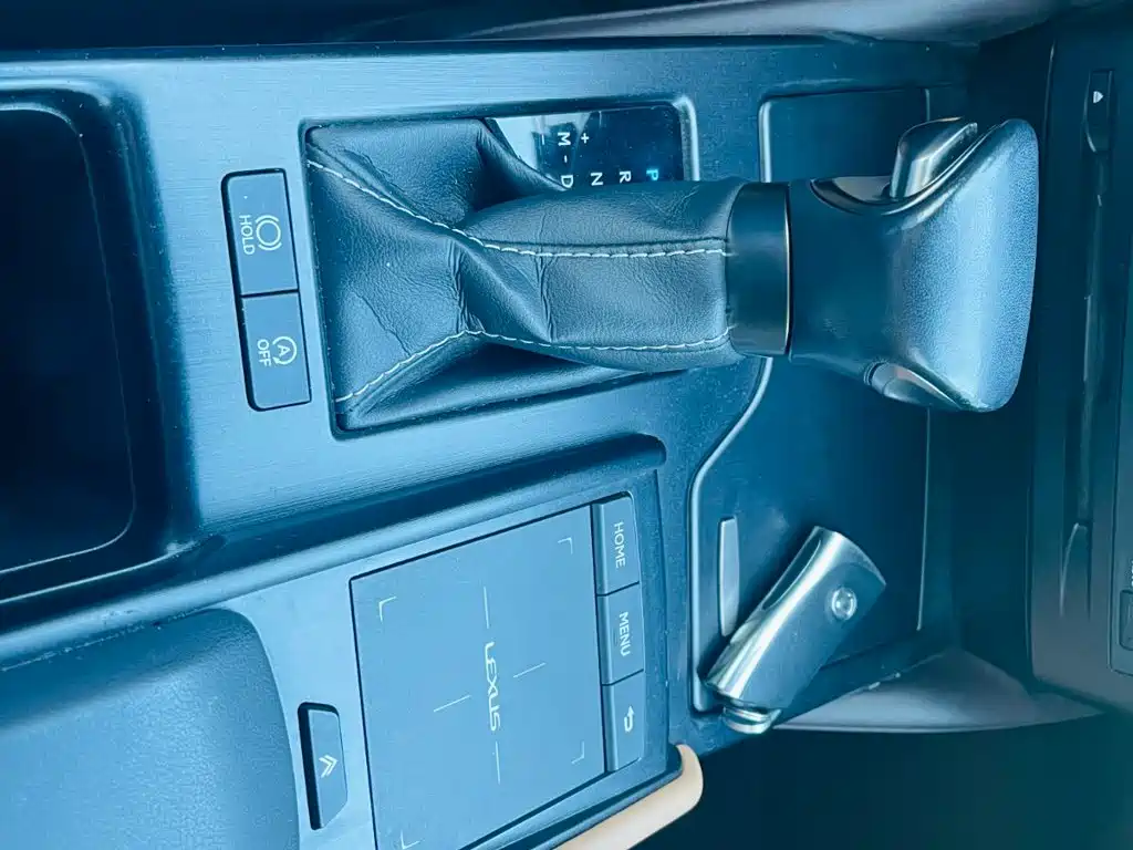 Lexus ES 2021 — фото 16