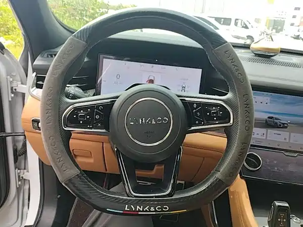 Lynk & Co 09 EM-P 2022