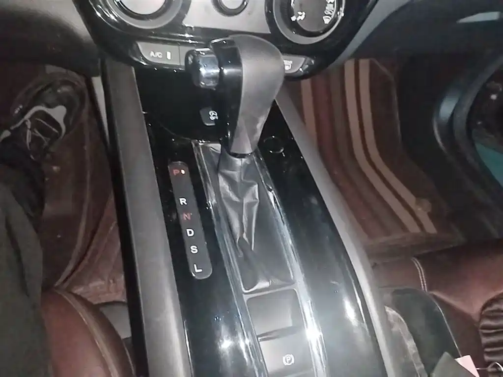 Honda Vezel 2021 — фото 14