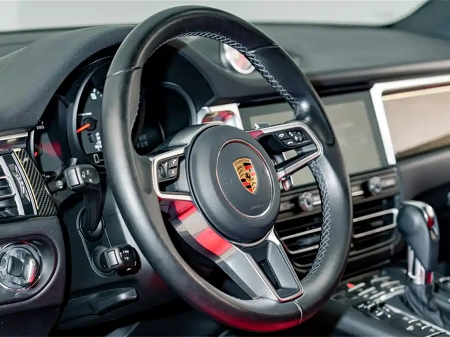Porsche Macan 2022 — фото 11