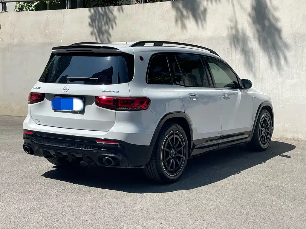 Mercedes-Benz GLB AMG 2023 — фото 6
