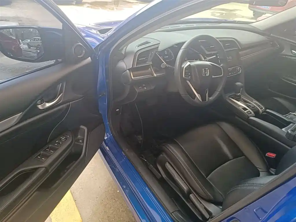 Honda Civic 2020 — фото 16