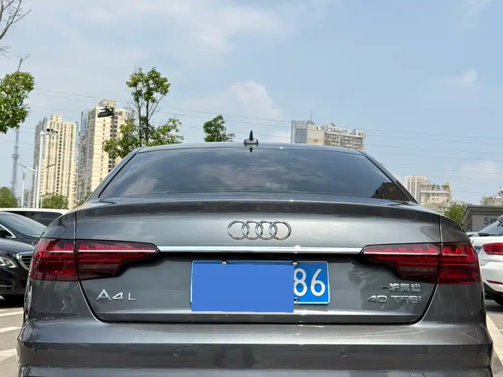 Audi A4L 2021