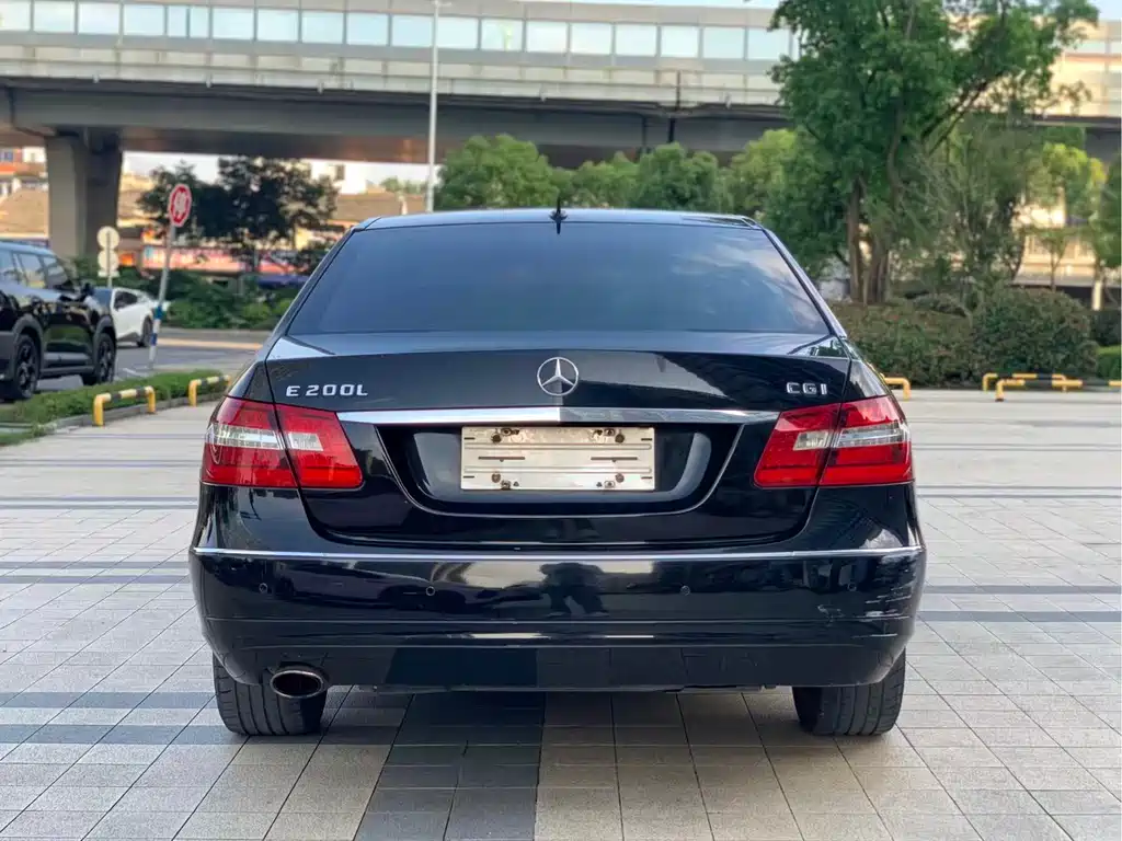 Mercedes-Benz E-Class 2012