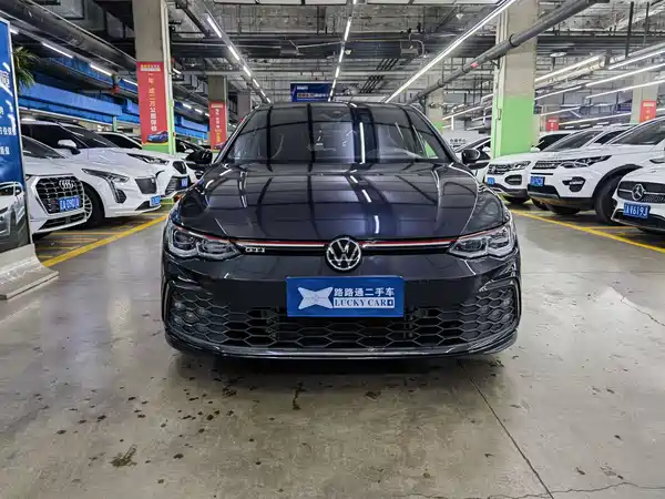 Volkswagen Golf GTI 2021
