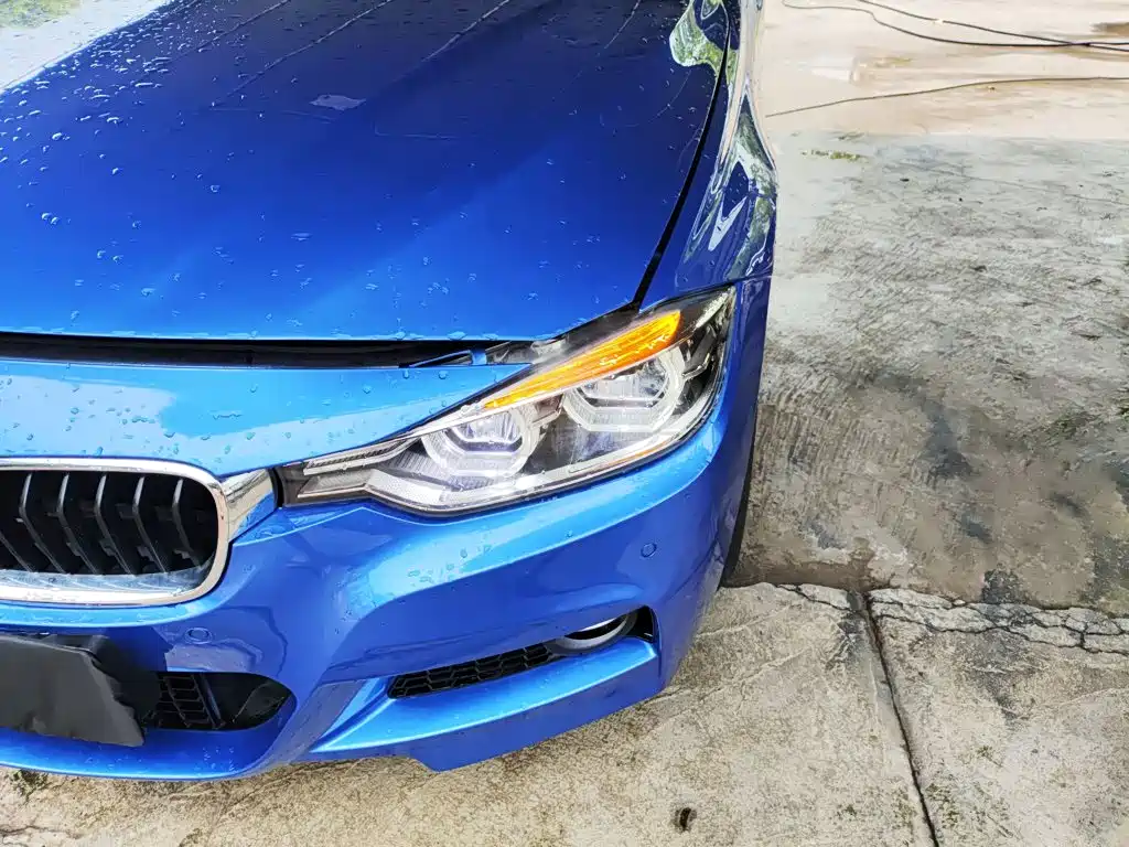BMW 3 Series 2017 — фото 21