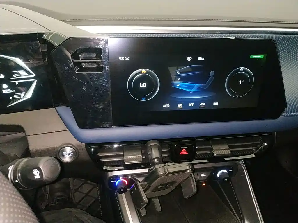 GAC Trumpchi GS3 2025 — фото 13