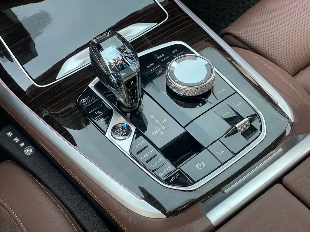 BMW X7 2020 — фото 31