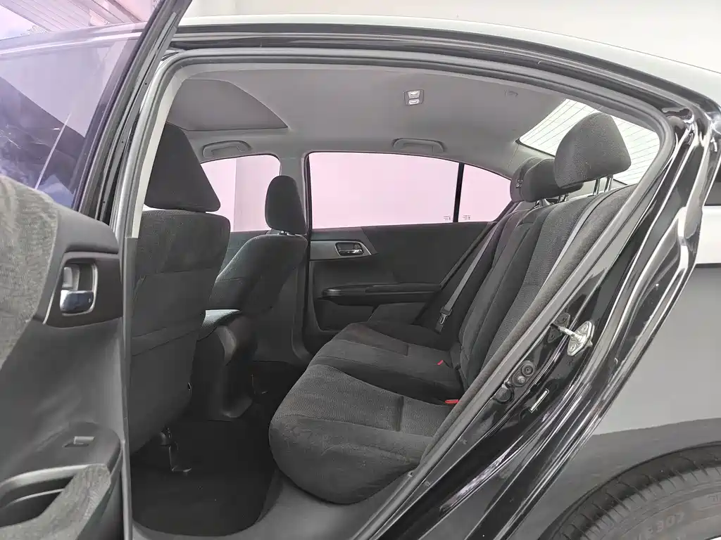 Honda Accord 2015 — фото 10