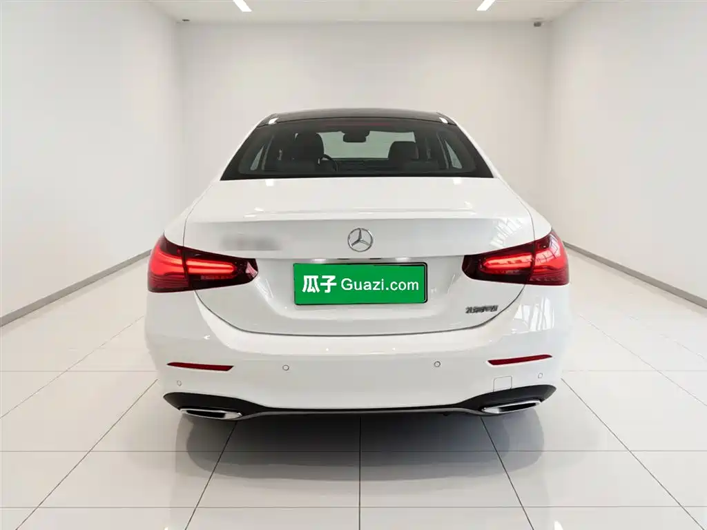 Mercedes-Benz A-Class 2024 — фото 10