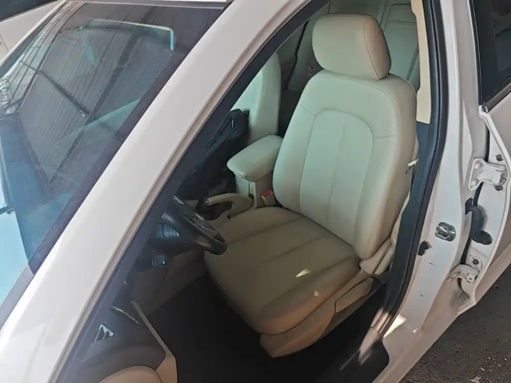 Changan Eado 2015 — фото 15