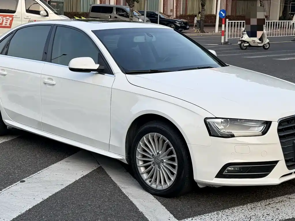 Audi A4L 2015