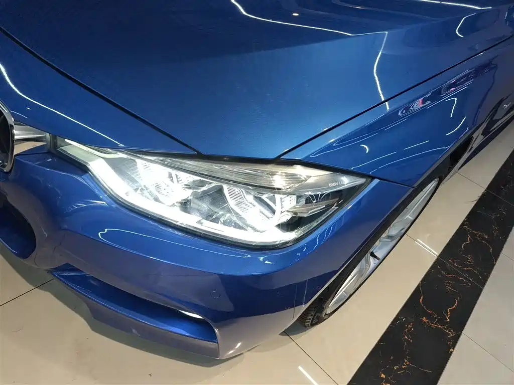 BMW 3 Series 2017 — фото 18
