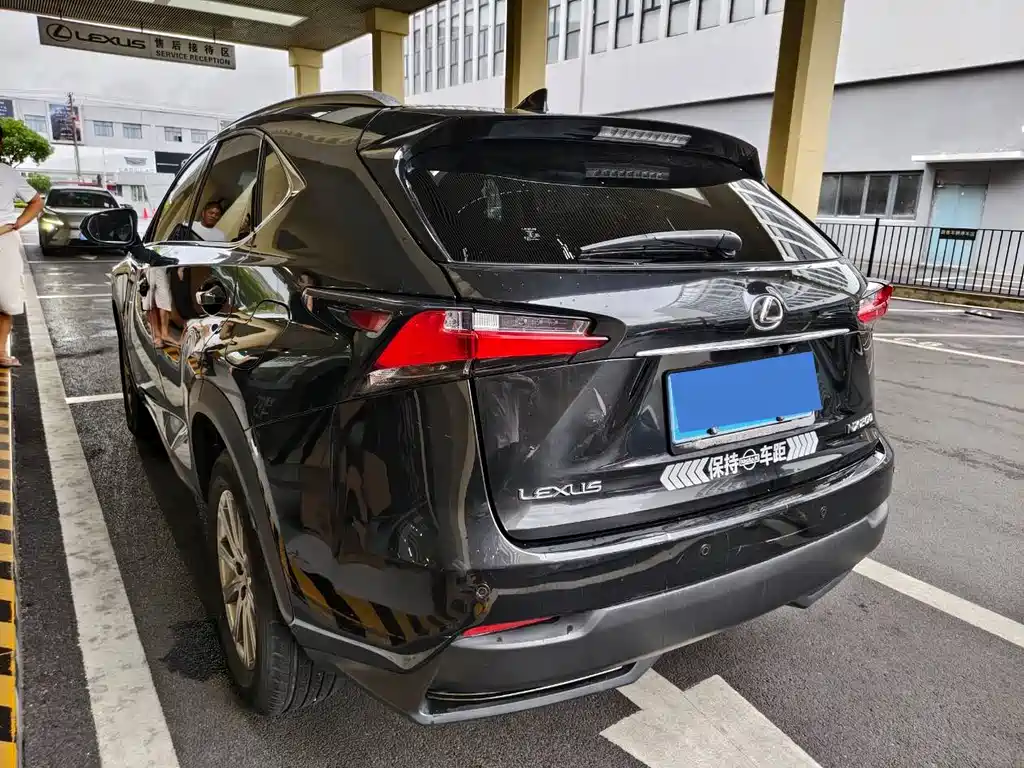 Lexus NX 2016 — фото 7