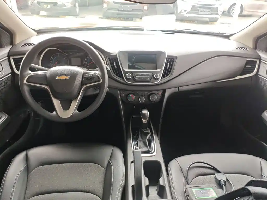 Chevrolet Cavalier 2018 — фото 10