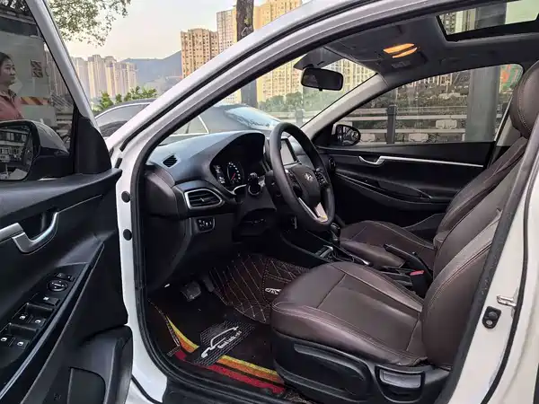 Hyundai Yuedong 2018