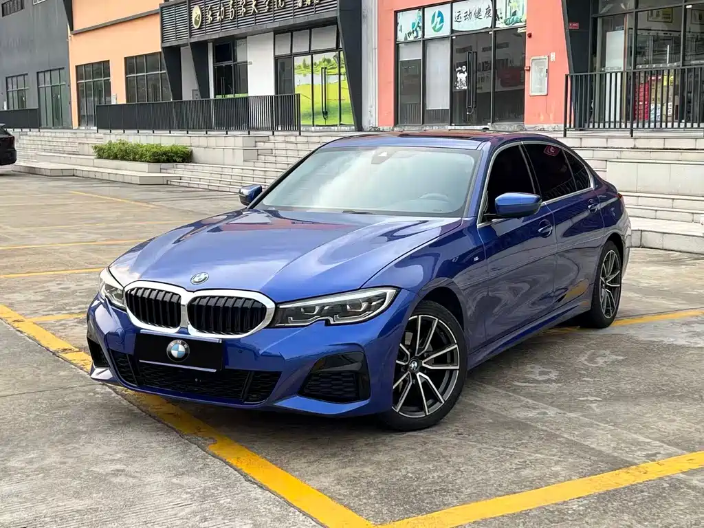 BMW 3 Series 2019 — фото 1