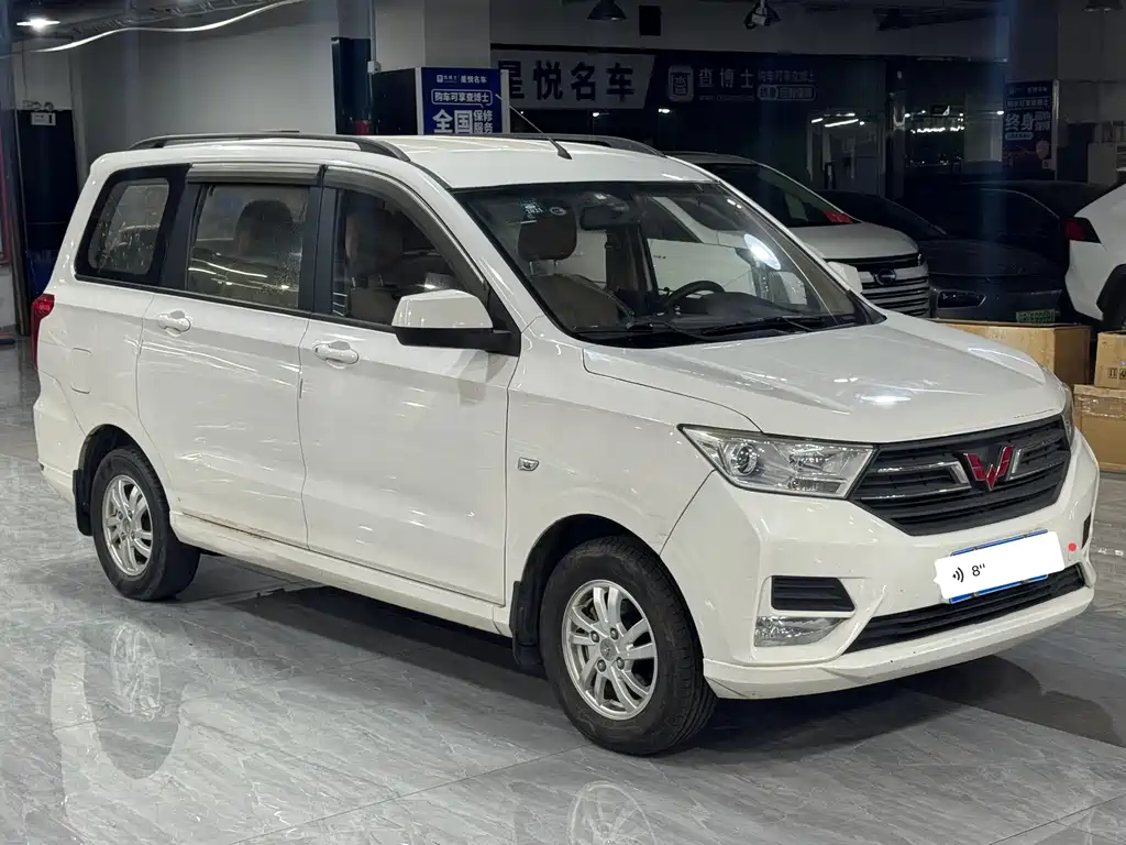 Wuling Hongguang 2019 — фото 3