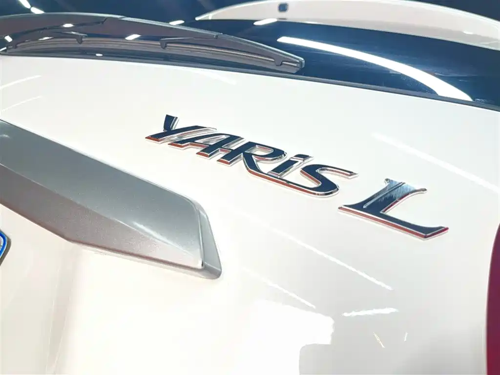 Toyota Yaris L 2020 — фото 16