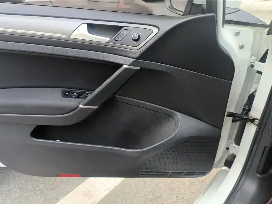 Volkswagen Golf 2016