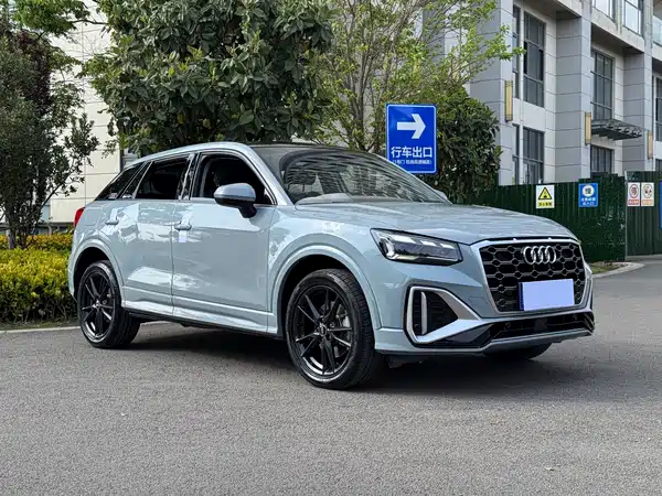 Audi Q2L 2024