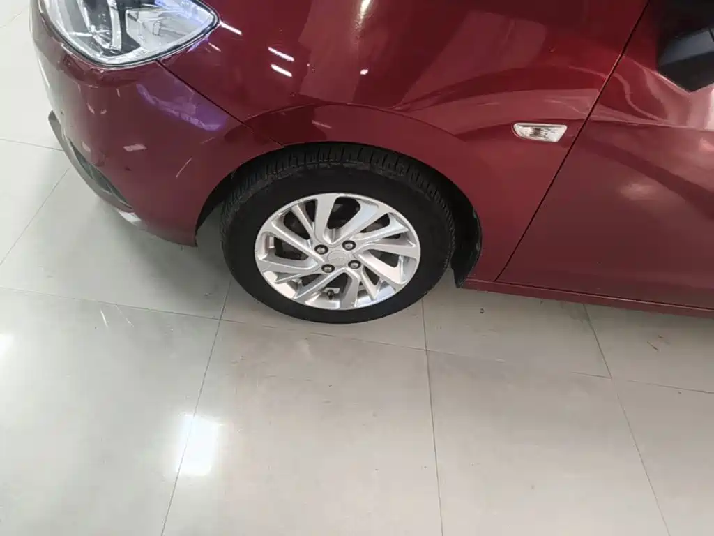 Chevrolet Lefeng RV 2017 — фото 23