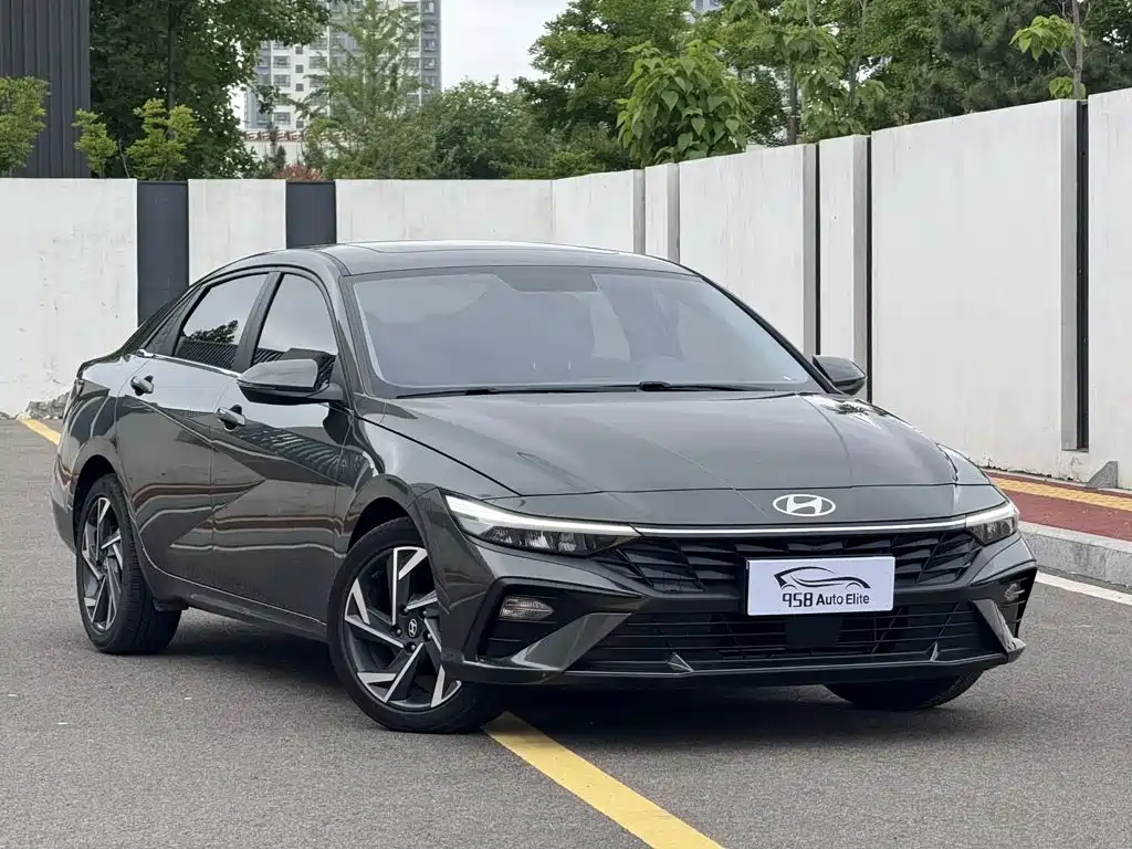 Hyundai Elantra 2023