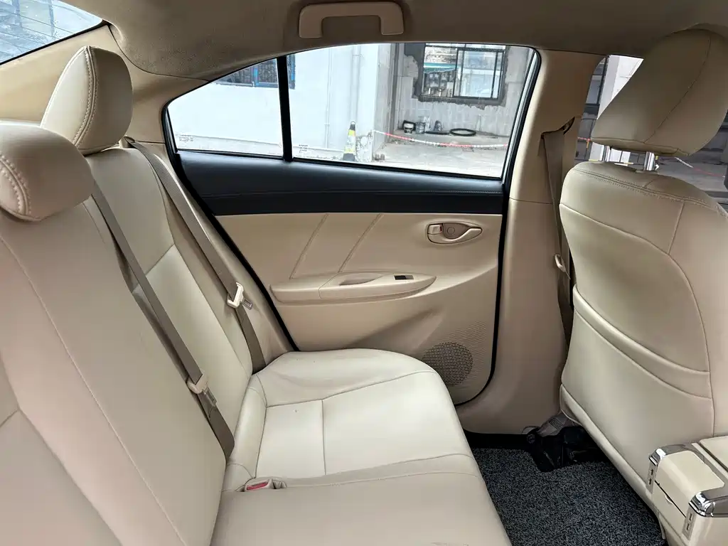Toyota Vios 2015 — фото 25