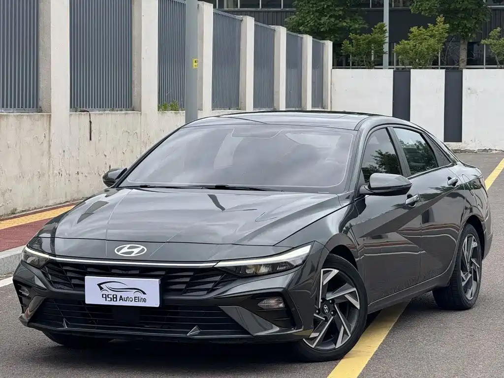 Hyundai Elantra 2023
