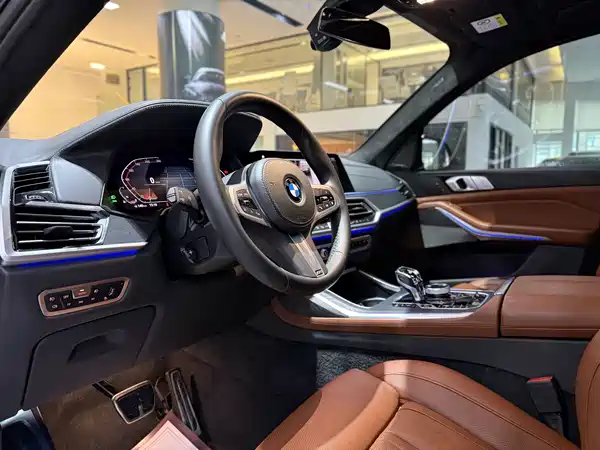 BMW X7 2021