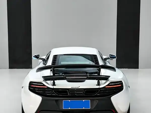 McLaren 650S 2015