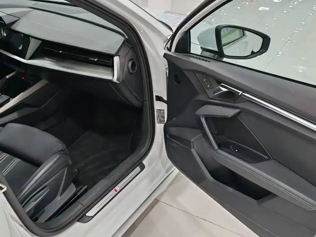 Audi A3 2022 — фото 15
