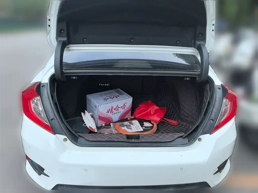 Honda Civic 2020 — фото 10