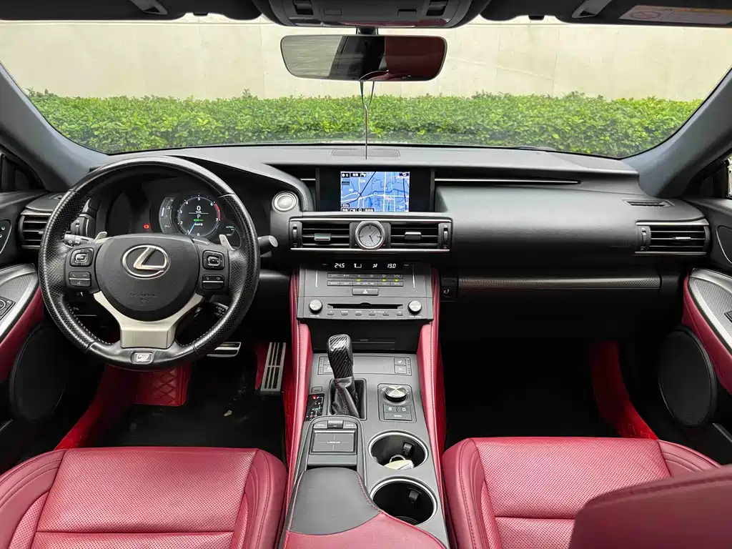 Lexus RC 2017 — фото 10
